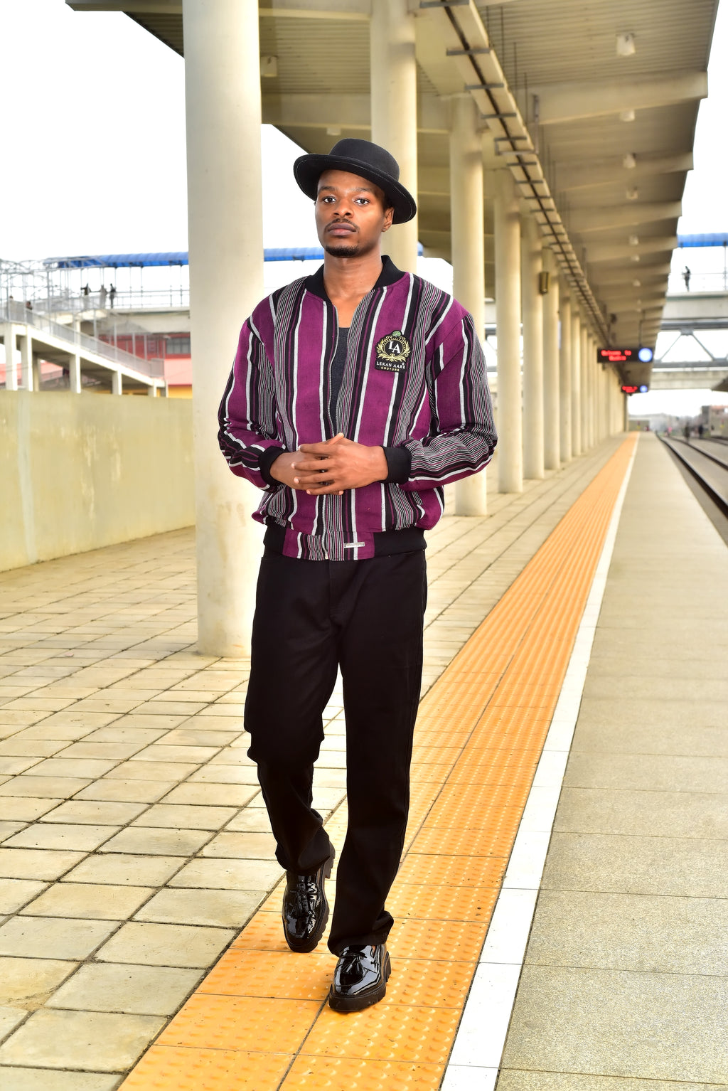 AṢỌ̀YÉ – The Jacket of Prestige