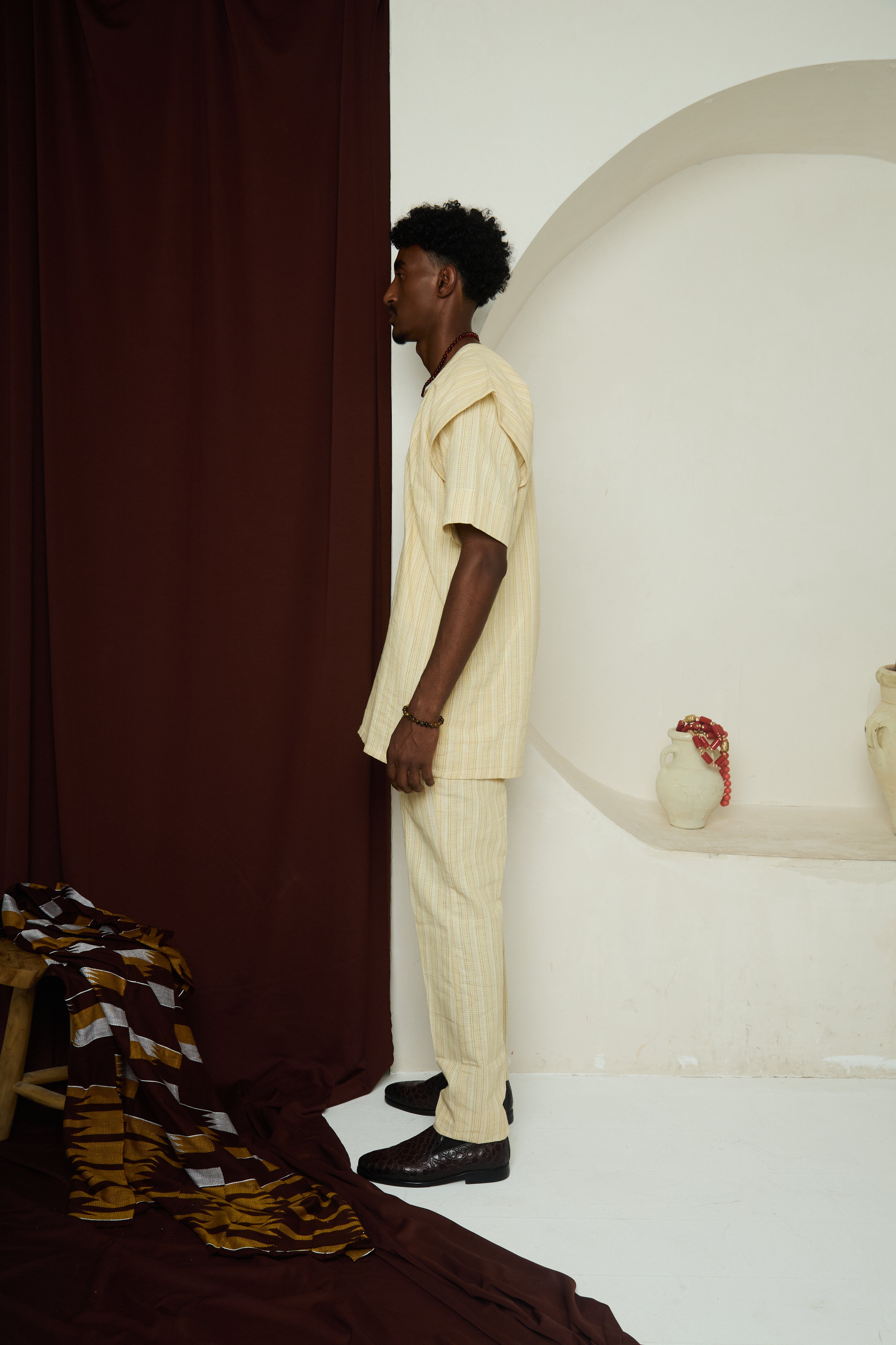 THE GOLDEN CUSTODIAN: (Alamojuto wura)