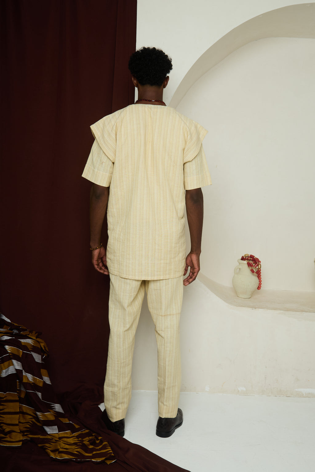 THE GOLDEN CUSTODIAN: (Alamojuto wura)
