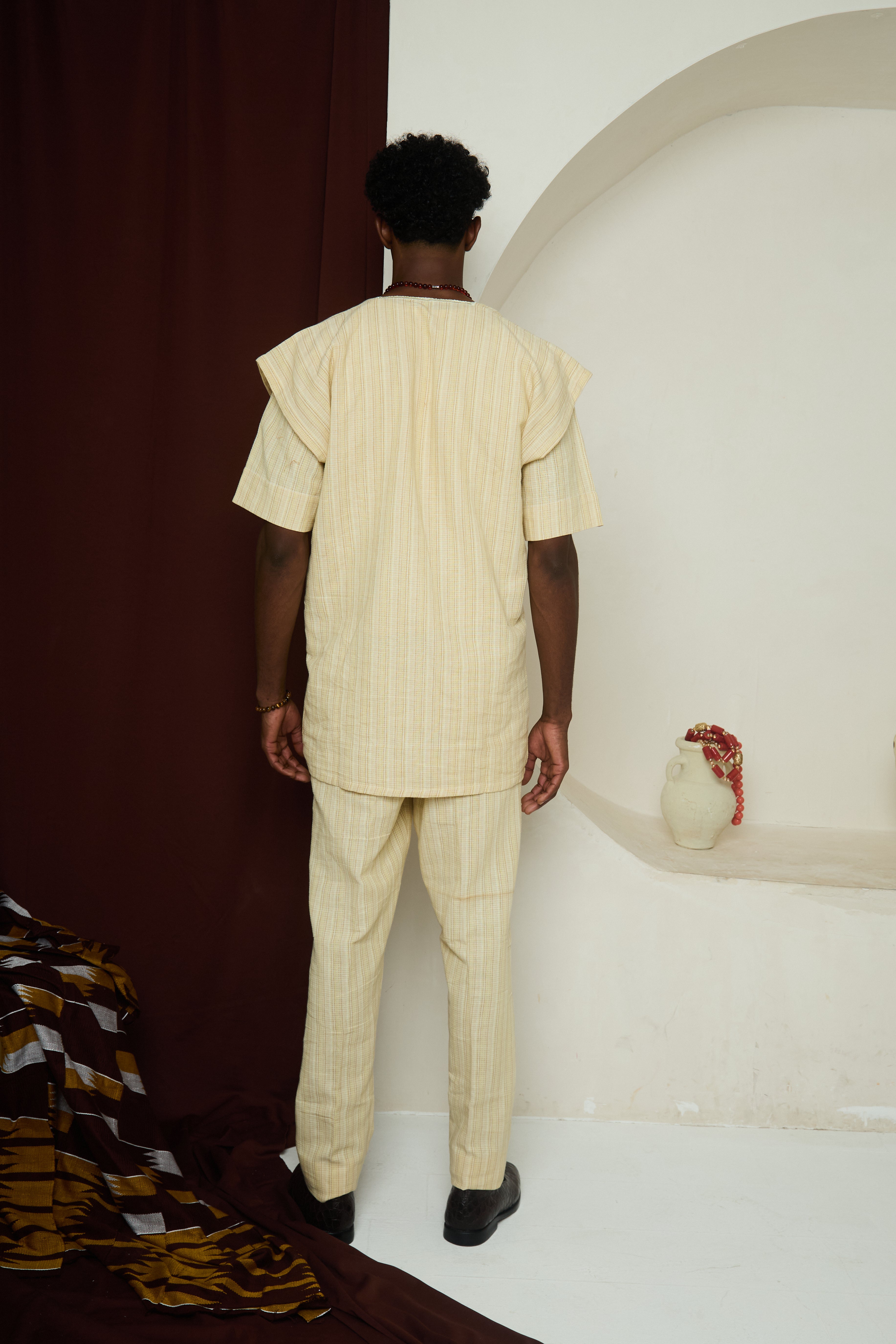THE GOLDEN CUSTODIAN: (Alamojuto wura)